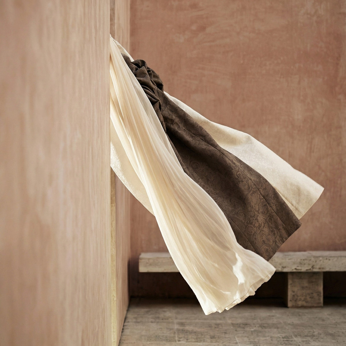 Textile Patterns and the Language of Fabric